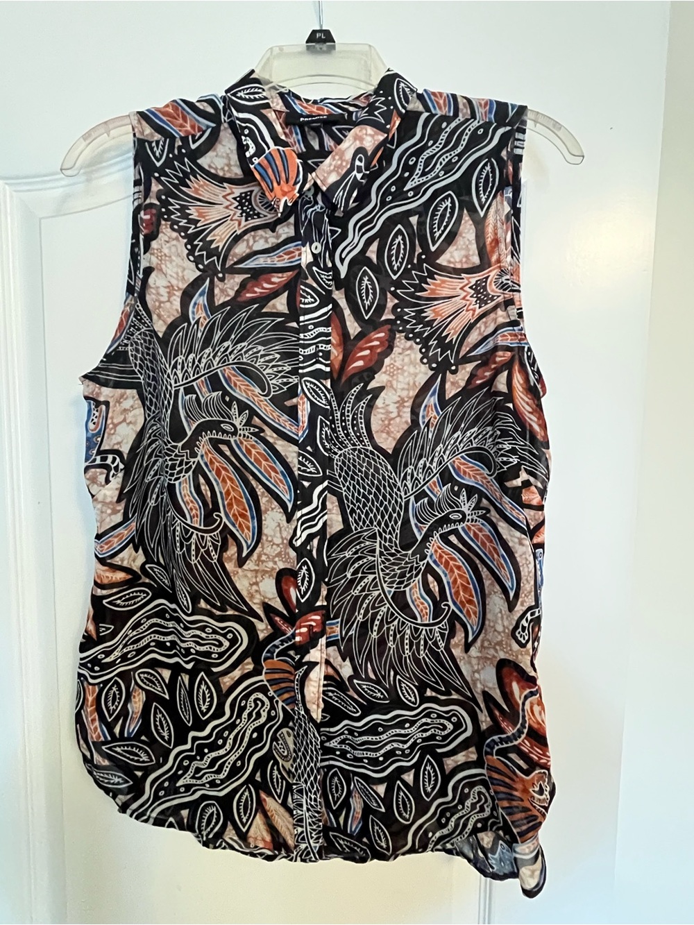 Sleeveless Patterned Tie-Neck Blouse - Black & Rust